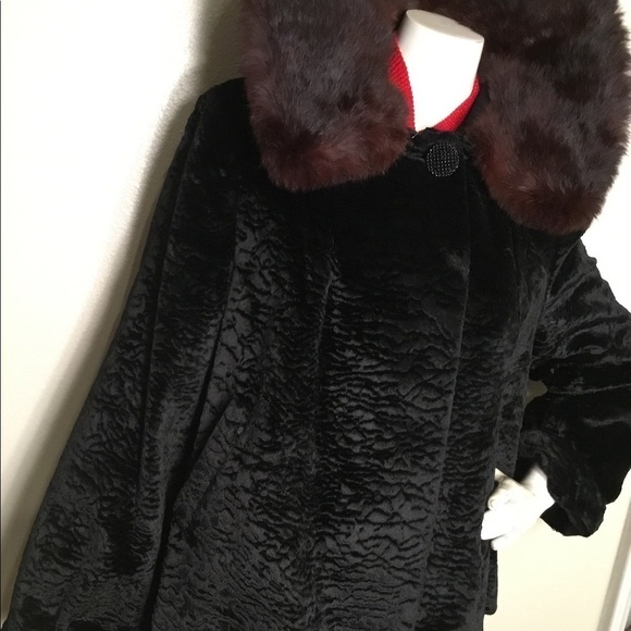 VINTAGE UNION MADE LUXURY  FUR COAT MADE IN THE USA - Picture 4 of 9